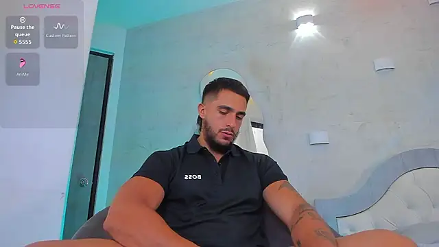 Scottfishcer1 online show from March 18, 7:28 pm