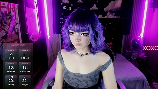 ravencollen online show from April 15, 8:31 pm