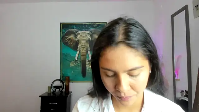 alisaa jhons1 online show from January 13, 11:21 pm