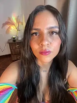 Snapshot of alisaa_jhons1 chatting on April 21, 12:23 am alisaa jhons1 online show from April 21, 12:23 am