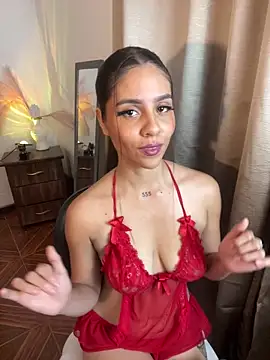 Snapshot of alisaa_jhons1 chatting on April 22, 10:44 pm alisaa jhons1 online show from April 22, 10:44 pm