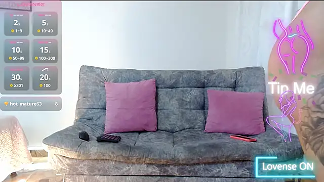 selenna foxx1 online show from November 6, 8:32 pm