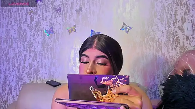 camii raux online show from February 24, 8:40 pm