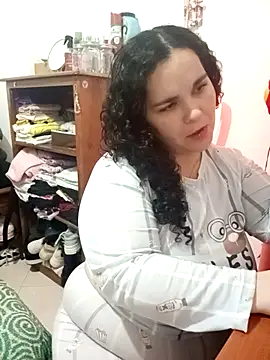 Snapshot of Reichel05_ chatting on March 13, 5:25 am Reichel05 online show from March 13, 5:25 am
