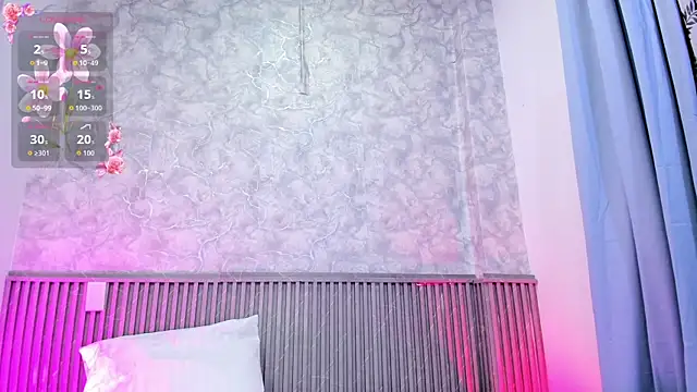 Snapshot of Reichel05_ chatting on June 20, 7:38 pm Reichel05 online show from June 20, 7:38 pm