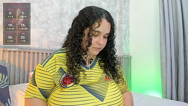 Snapshot of Reichel05_ chatting on July 3, 9:32 pm Reichel05 online show from July 3, 9:32 pm