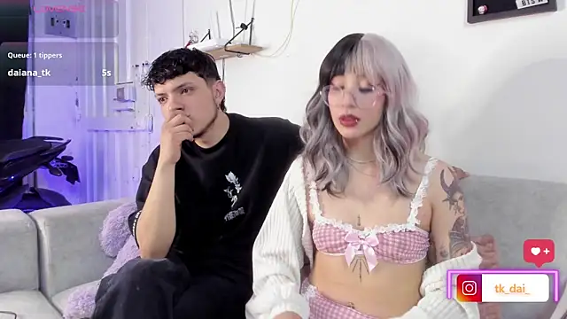 Snapshot of MidNightTouch-21 chatting on December 21, 3:24 am MidNightTouch-21 online show from December 21, 3:24 am