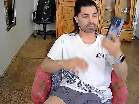 CharlyHemax online show from April 17, 3:15 pm