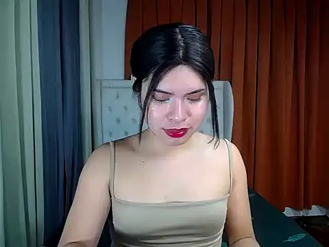 Snapshot of furry_puss chatting on May 2, 5:12 am furry puss online show from May 2, 5:12 am