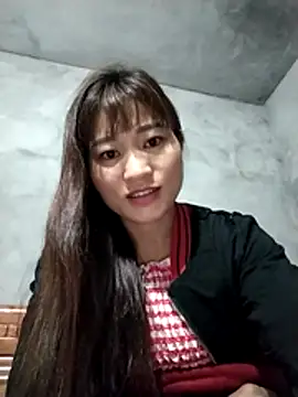 Snapshot of Qoine392 chatting on December 18, 10:05 pm Qoine392 online show from December 18, 10:05 pm