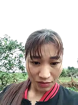 Snapshot of Qoine392 chatting on December 23, 9:29 am Qoine392 online show from December 23, 9:29 am