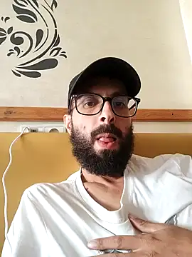 Snapshot of Badikarde chatting on November 5, 11:54 am Badikarde online show from November 5, 11:54 am