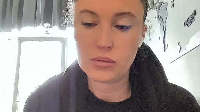 Snapshot of Ameli8 chatting on February 22, 11:42 am Ameli8 online show from February 22, 11:42 am