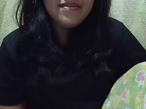 Snapshot of fluffy_raa chatting on November 25, 6:24 am fluffy raa online show from November 25, 6:24 am