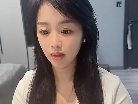 Snapshot of Lucky--Lucy chatting on November 17, 3:34 am Lucky--Lucy online show from November 17, 3:34 am