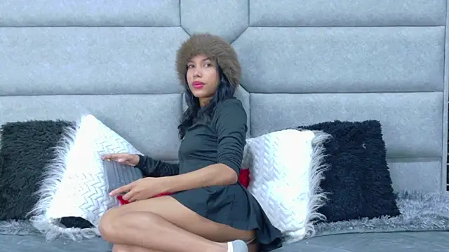 EsmeraldaBlake online show from March 13, 12:01 pm