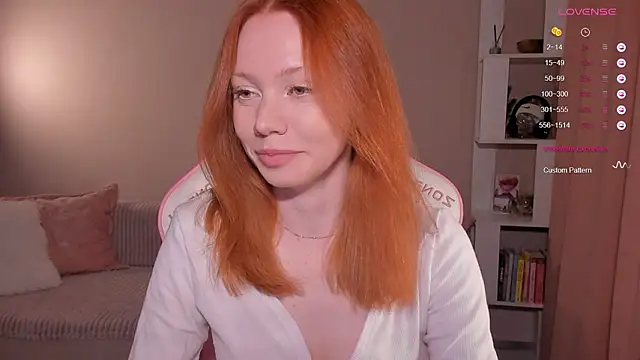 Elisahsthetics online show from March 25, 10:05 pm