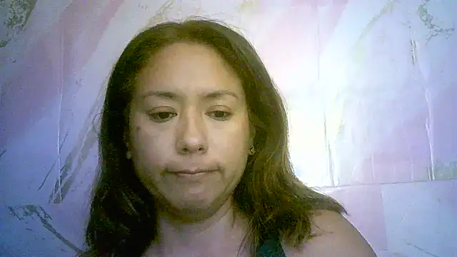 Snapshot of Zulreyna chatting on February 17, 4:09 am Zulreyna online show from February 17, 4:09 am