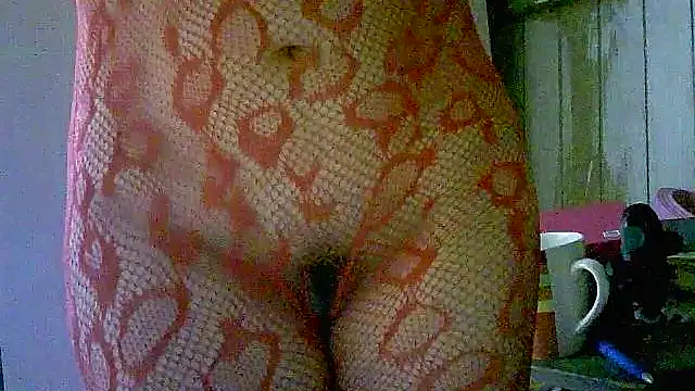 Snapshot of Zulreyna chatting on February 18, 2:51 am Zulreyna online show from February 18, 2:51 am