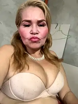 dirty mother3 online show from December 13, 9:20 pm