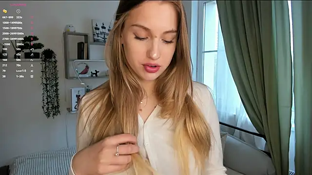 Snapshot of TawnyaVanschaick chatting on May 10, 9:14 am TawnyaVanschaick online show from May 10, 9:14 am