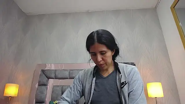 GiselaZivic online show from July 17, 7:19 pm