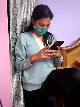 Student12th online show from December 2, 5:30 pm