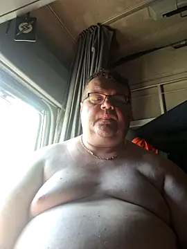 Snapshot of Grase44 chatting on May 29, 1:31 pm Grase44 online show from May 29, 1:31 pm
