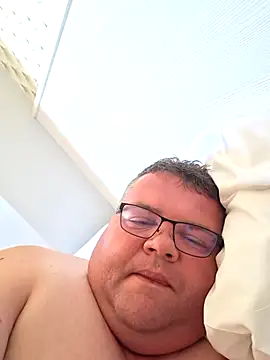 Snapshot of Grase44 chatting on July 2, 11:05 am Grase44 online show from July 2, 11:05 am