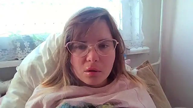 HornyElena online show from November 27, 10:50 am