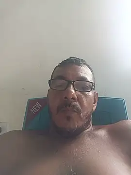 Snapshot of bruno_324278 chatting on June 14, 5:26 pm bruno 324278 online show from June 14, 5:26 pm