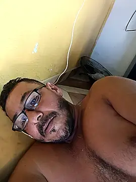 Snapshot of bruno_324278 chatting on June 17, 9:38 pm bruno 324278 online show from June 17, 9:38 pm