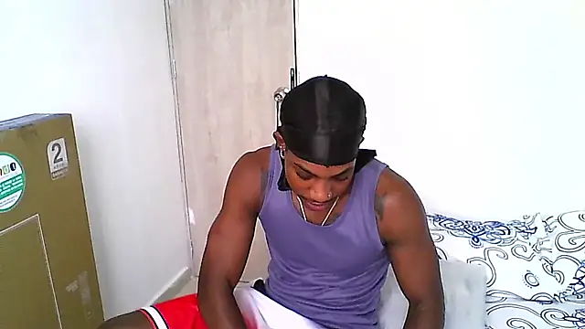 dark temp  online show from November 6, 12:39 pm