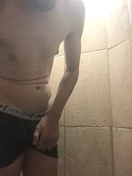 Snapshot of Luan1267 chatting on November 21, 1:43 pm Luan1267 online show from November 21, 1:43 pm