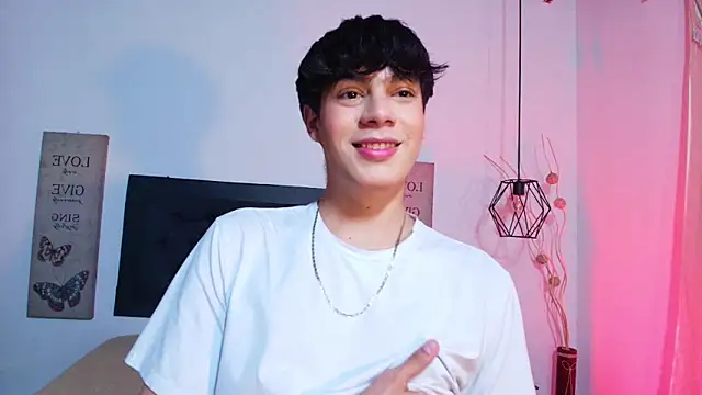 Isaac Kurtt online show from November 21, 7:56 pm