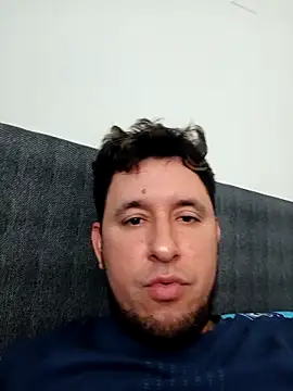 Snapshot of Emanuel00_- chatting on November 19, 4:07 pm Emanuel00 - online show from November 19, 4:07 pm