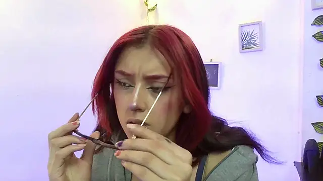 Snapshot of vaiolet_johansson chatting on November 7, 1:55 pm vaiolet johansson online show from November 7, 1:55 pm