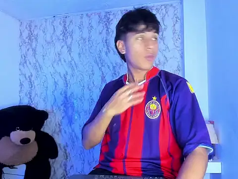 Valentino Lane online show from February 15, 2:41 am