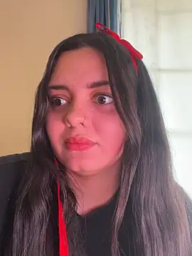 candicewest  online show from February 3, 4:23 pm