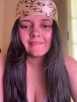 candicewest  online show from May 7, 2:44 pm
