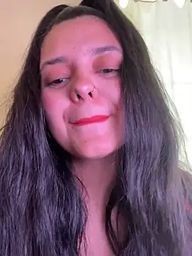 candicewest  online show from May 22, 5:40 pm