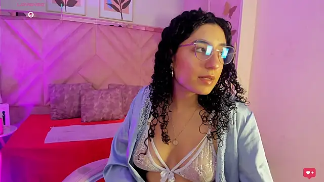 DemiJones  online show from December 20, 4:41 am