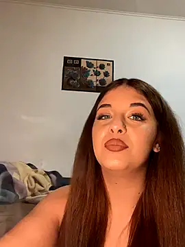 Snapshot of CurvyRush chatting on November 9, 6:39 pm CurvyRush online show from November 9, 6:39 pm