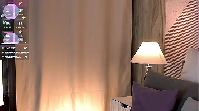 Ellllie online show from November 18, 9:14 am