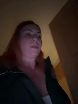 Snapshot of pervimilf chatting on February 15, 10:06 pm pervimilf online show from February 15, 10:06 pm