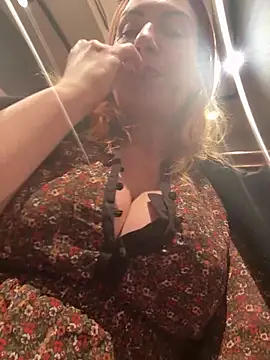 Snapshot of pervimilf chatting on February 28, 9:43 am pervimilf online show from February 28, 9:43 am