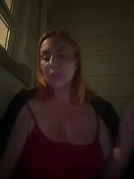 Snapshot of pervimilf chatting on June 8, 10:32 pm pervimilf online show from June 8, 10:32 pm
