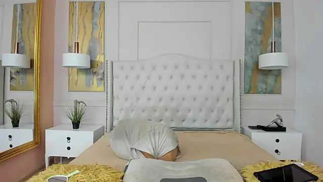 Snapshot of RosaliaMontero chatting on February 1, 1:20 pm RosaliaMontero online show from February 1, 1:20 pm