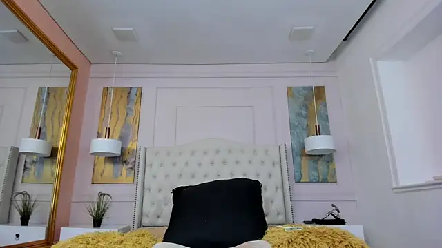 Snapshot of RosaliaMontero chatting on February 2, 1:26 am RosaliaMontero online show from February 2, 1:26 am