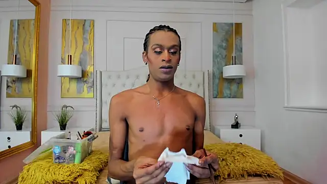 Snapshot of RosaliaMontero chatting on February 6, 8:12 pm RosaliaMontero online show from February 6, 8:12 pm